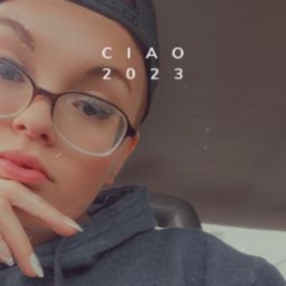 Meet your Posher, Cecillia - Picture 1 of 1